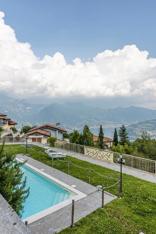 La Dolce Vita - Vista Lago E Piscina Parzanica Kültér fotó