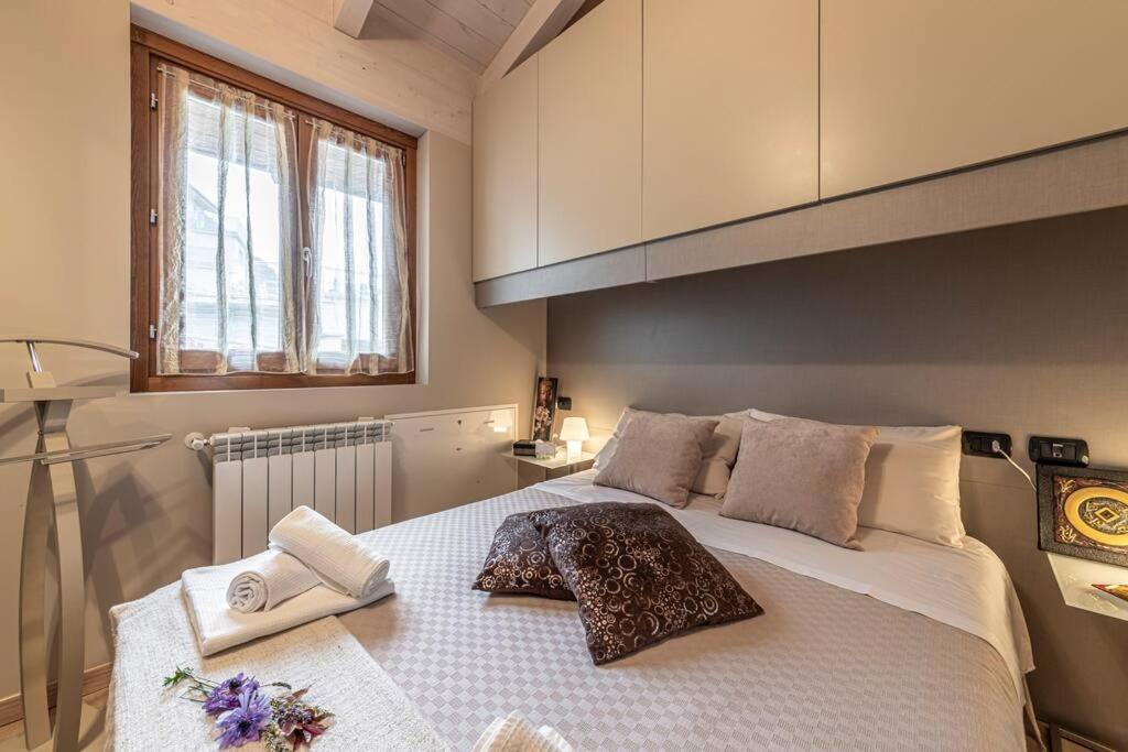 La Dolce Vita - Vista Lago E Piscina Parzanica Kültér fotó