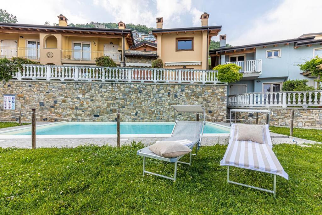 La Dolce Vita - Vista Lago E Piscina Parzanica Kültér fotó