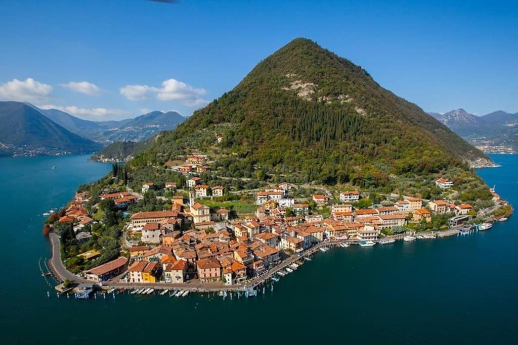 La Dolce Vita - Vista Lago E Piscina Parzanica Kültér fotó